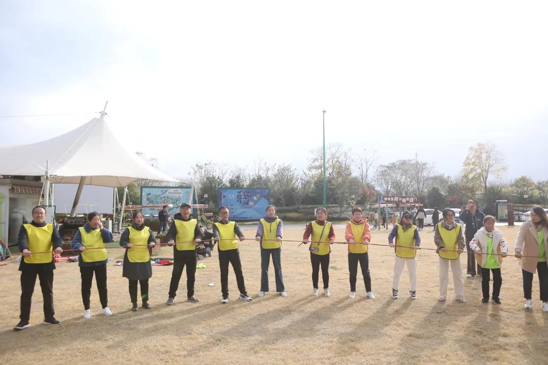 兴仁小学工会开沙岛团建活动-动力圈